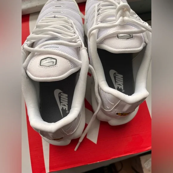 Nike Air Max Plus Triple White Men’s 8